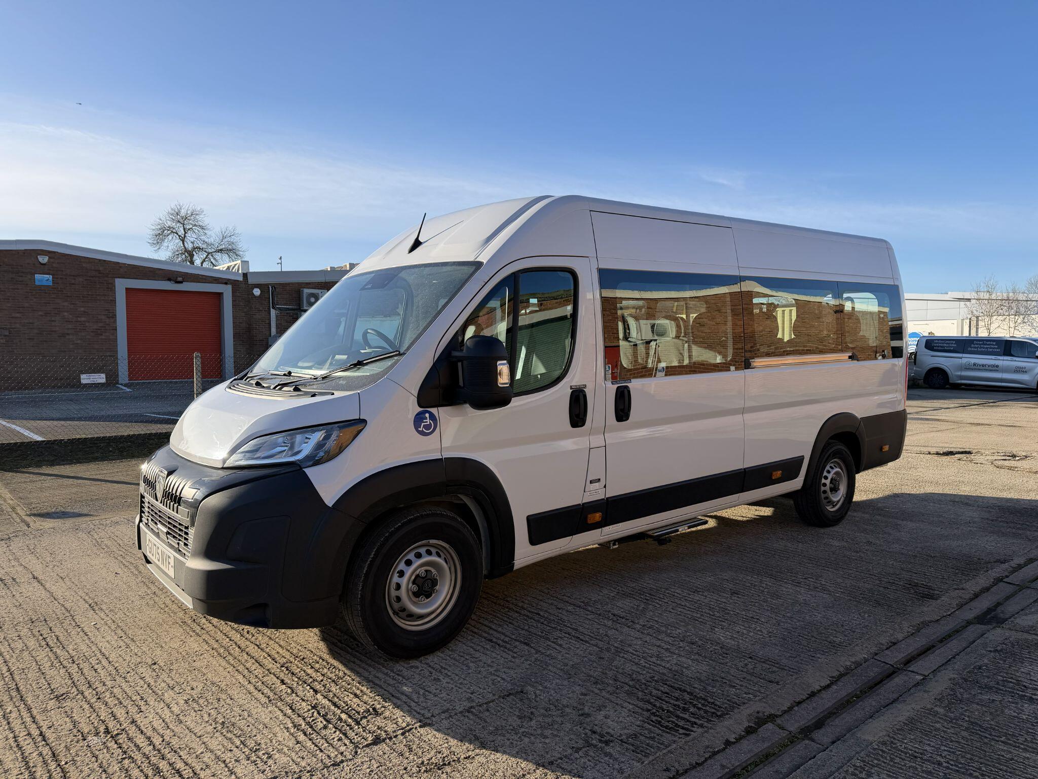 Peugeot Boxer image 3